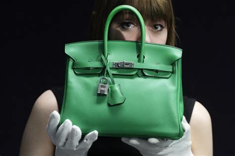 Luxury Analysts Applaud Louis Vuitton 